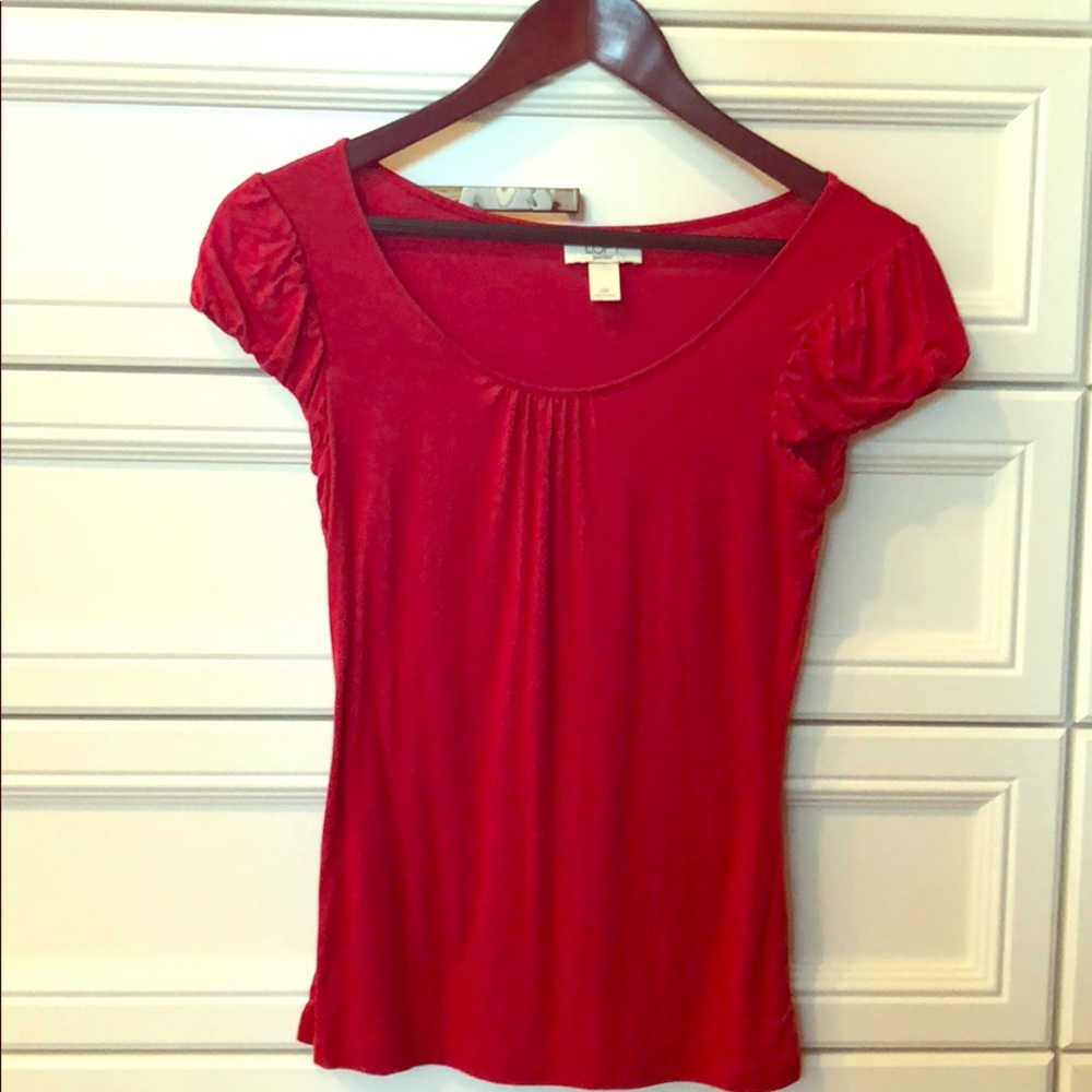 Loft petites red capped sleeve shirt